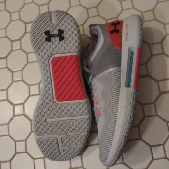 Under Armour HOVR - Sz.10 - Picture 3 of 5